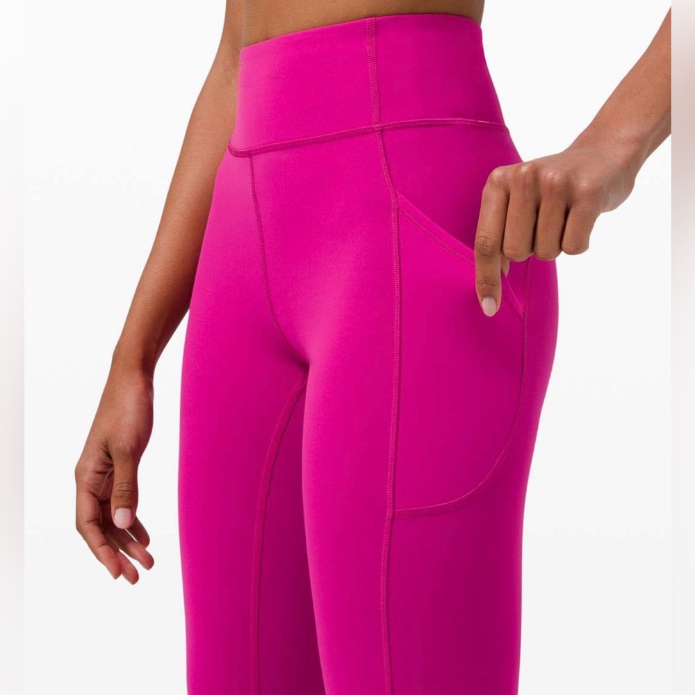 Lululemon Invigorate High-Rise Tight 25"
Ripened Raspberry Size 6